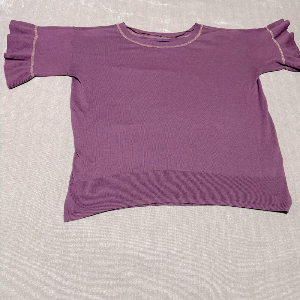 Apt. 9 Top